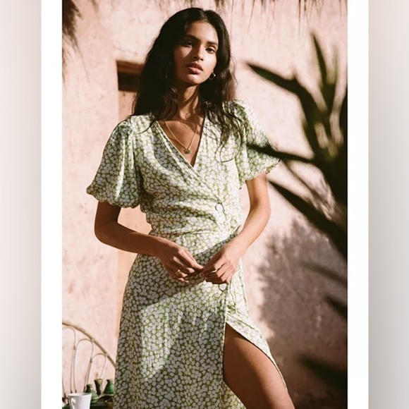 Faithfull the Brand Light Green Floral Midi Dress - Picture 4 of 10